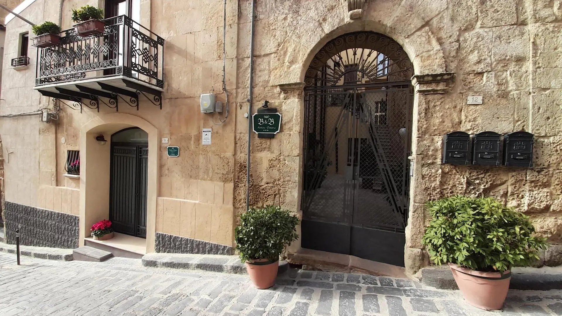 Antica Dimora Bed & Breakfast Enna 0*,  Italy